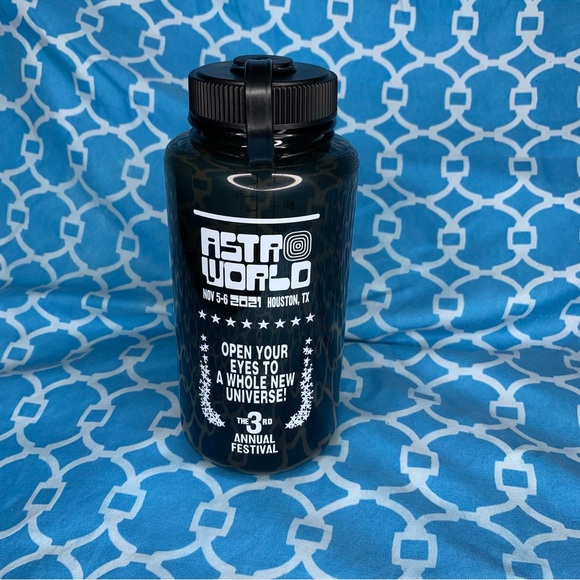 Travis Scott Astroworld Water Bottle Black flask cup collectible cactus Jack - Picture 3 of 8